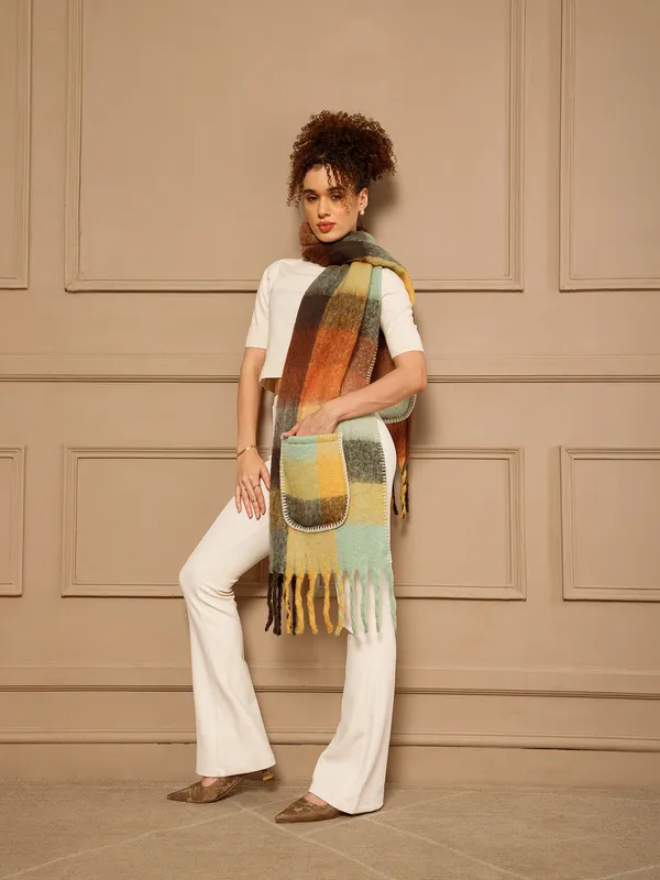 Multicolor_Textured_Fringed_Scarf_for_Women