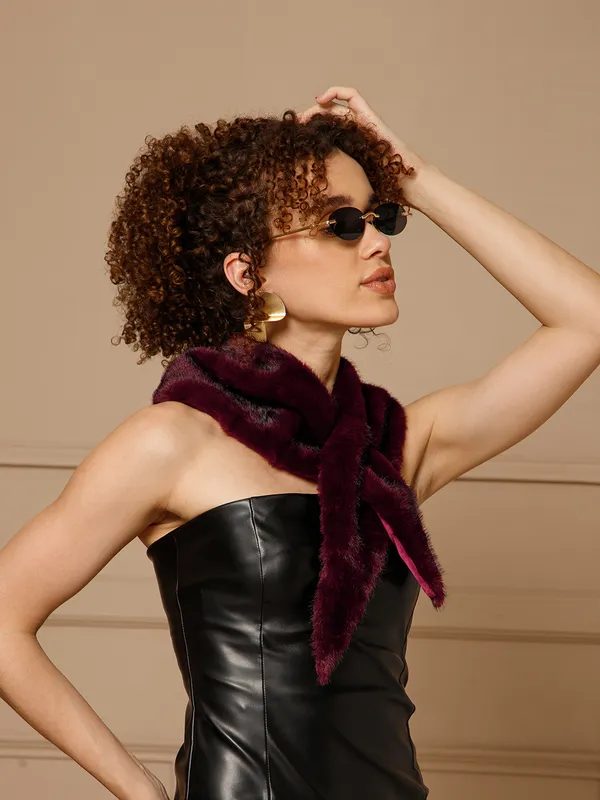 Burgundy_Faux_Fur_Wrap_for_Women