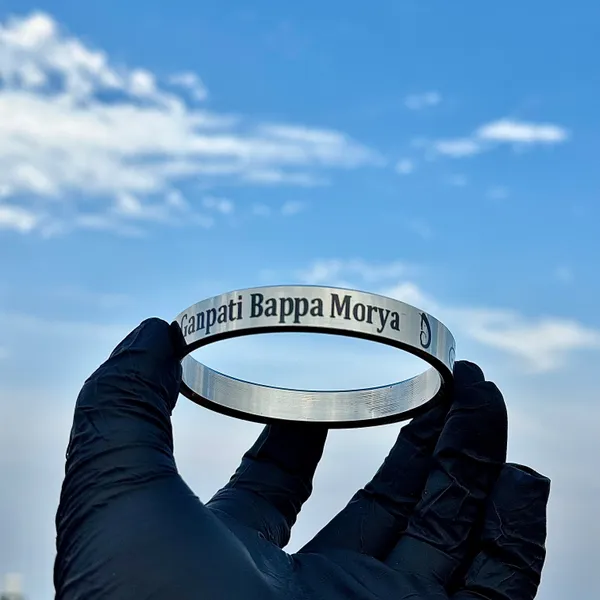 Ganpati_Bappa_Morya_Kada_Stainless_Steel_Kada_With_Om_Gan_Ganapati_Namah_Mantra
