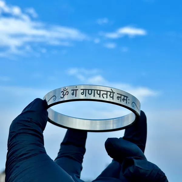 Ganpati_Bappa_Morya_Kada_Stainless_Steel_Kada_With_Om_Gan_Ganapati_Namah_Mantra