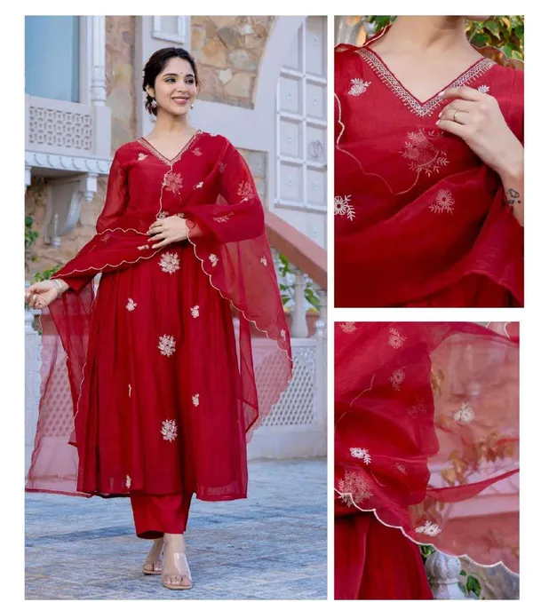 Red_Cotton_Embroidered_Anarkali_Suit_Set_For_Women