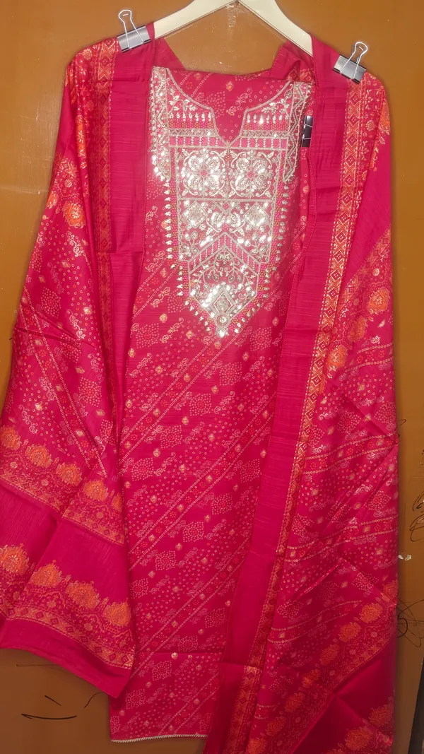 Pink_Embroidered_Ethnic_Kurta_With_Dupatta_For_Women