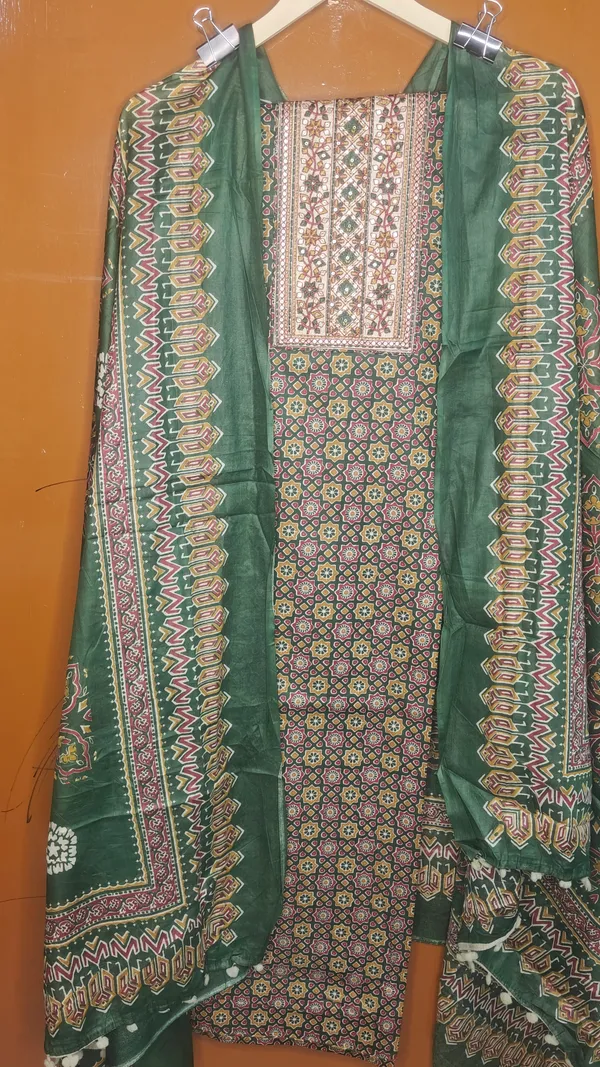Green_Printed_Ethnic_Kurta_Dupatta_Set_for_Women