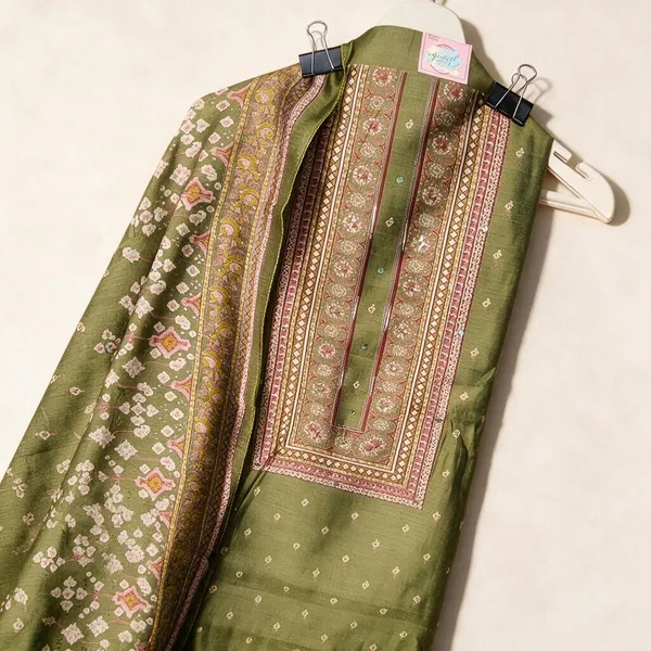 Green_Printed_Ethnic_Suit_Set_For_Women