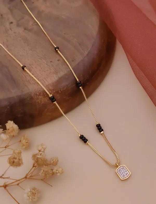 Gold_Brass_Necklace_For_Women