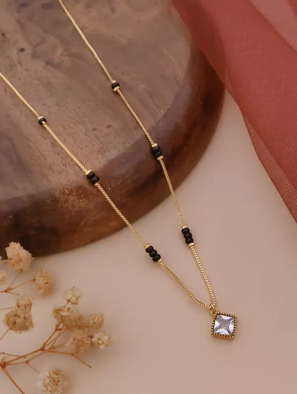 Gold_Brass_Necklace_For_Women