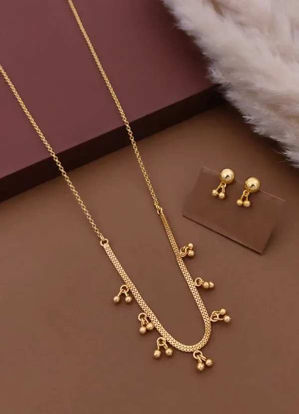 Gold_Brass_Necklace_And_Earrings_Set_For_Women