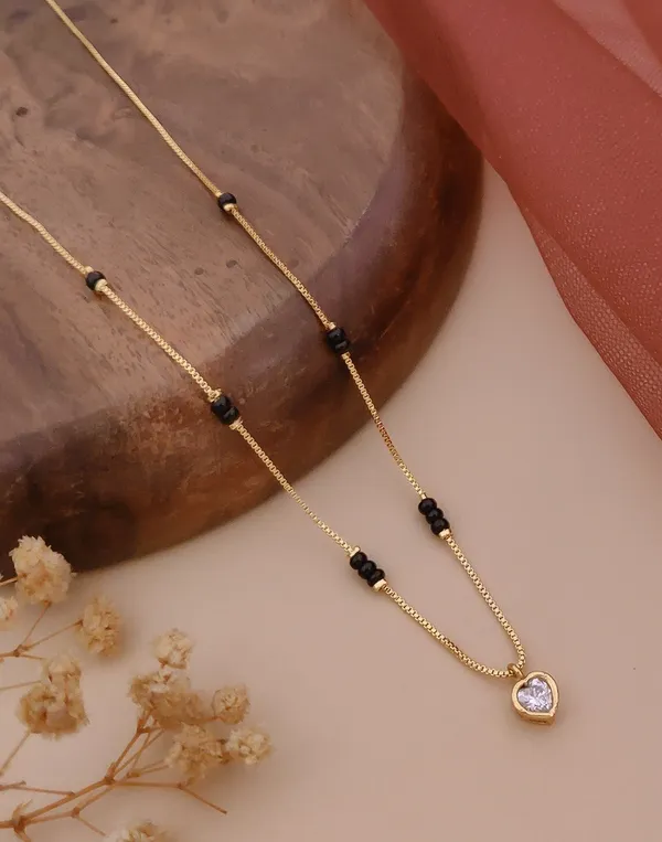 Gold_Brass_Heart_Pendant_Necklace_For_Women