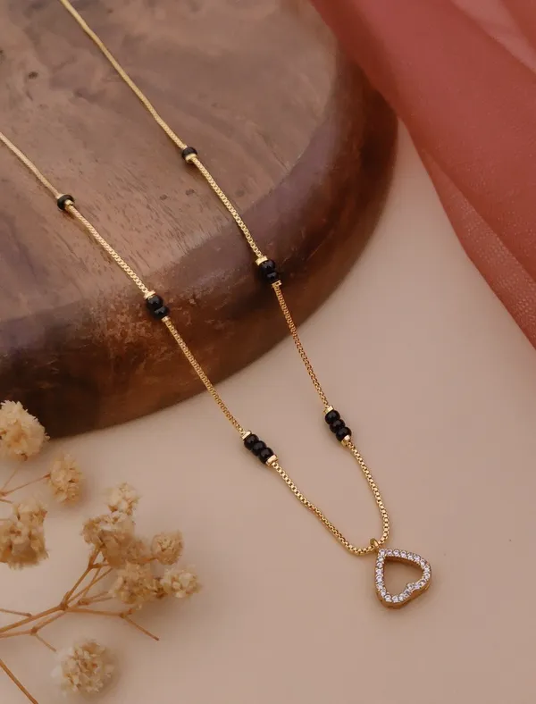 Gold_&_Black_Brass_Necklace_For_Women