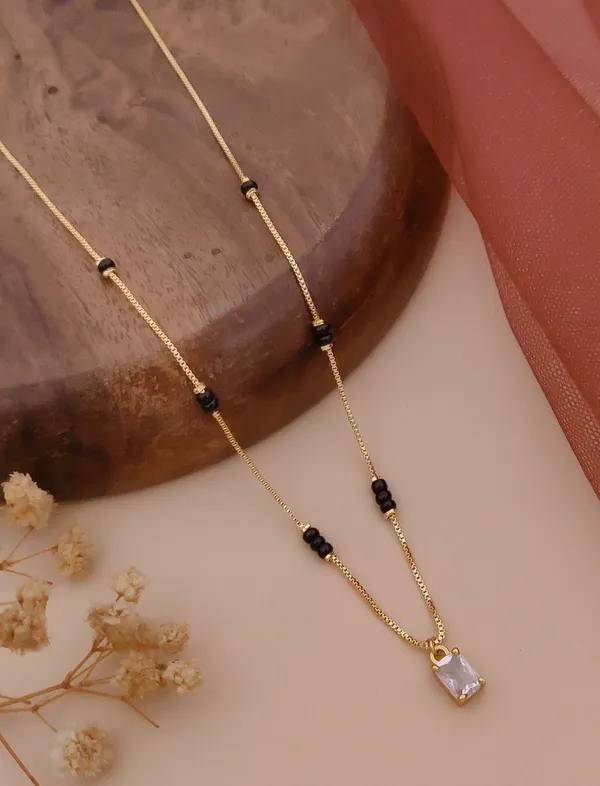 Gold_Brass_Necklace_For_Women