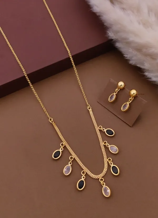 Gold_Brass_Stone_Necklace_And_Earrings_Set_For_Women