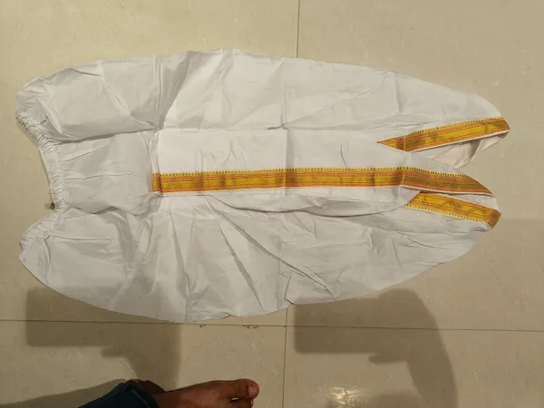 White_Traditional_Border_Dhoti_for_Men