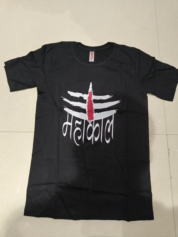Black_Graphic_Print_T-Shirt_for_Men
