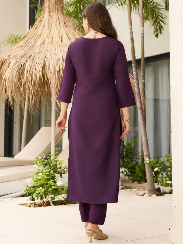 Purple_Embroidered_Straight_Kurta_Set_With_Floral_Dupatta_For_Women