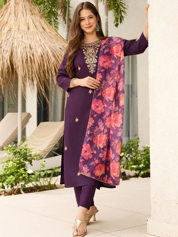 Purple_Embroidered_Straight_Kurta_Set_With_Floral_Dupatta_For_Women