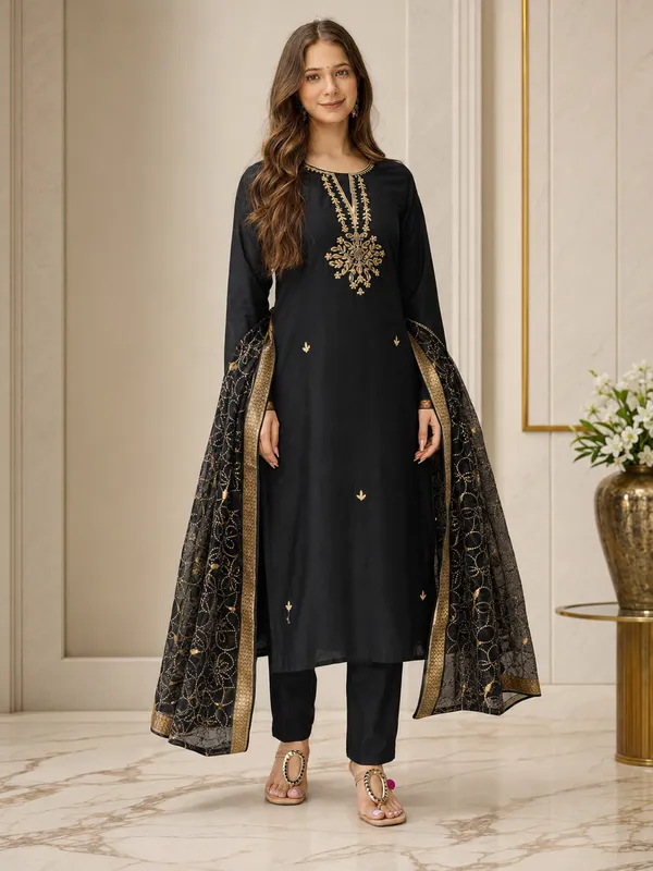 Black_Embroidered_Straight_Kurta_Set_For_Women