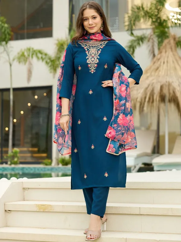 Blue_Embroidered_Straight_Kurta_Set_For_Women