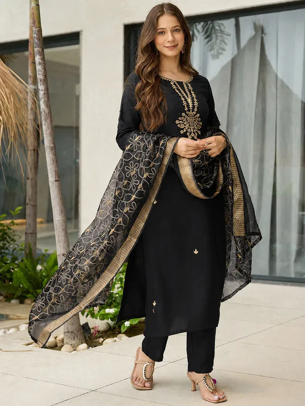 Black_Embroidered_Straight_Kurta_Set_For_Women