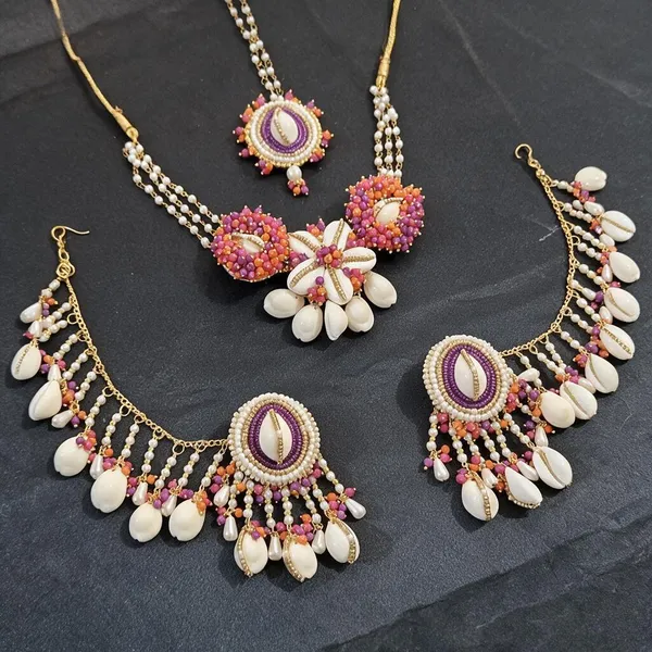 Multicolour_Beaded_Shell_Jewellery_Set_For_Women