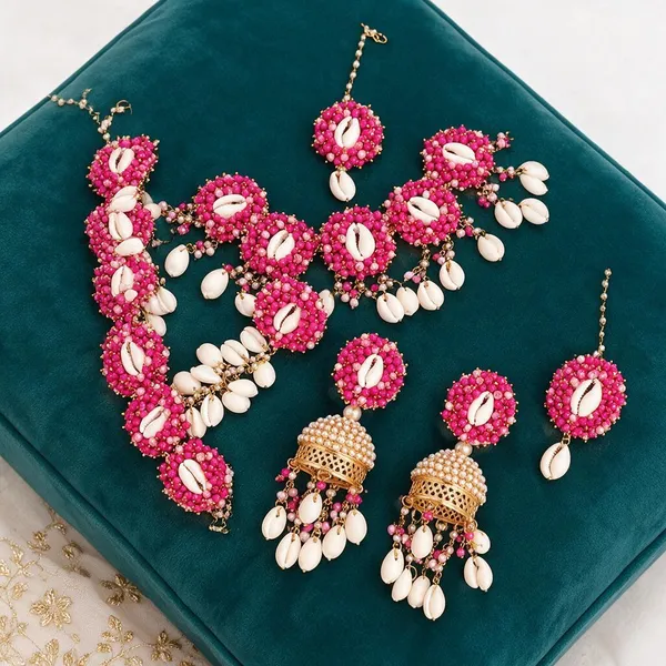 Pink_Beaded_Shell_Jewellery_Set_For_Women