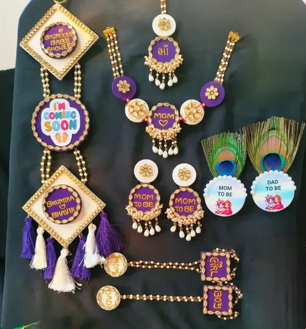 Purple_Godh_Bharai_Jewellery_And_Badge_Set_For_Mom_To_Be