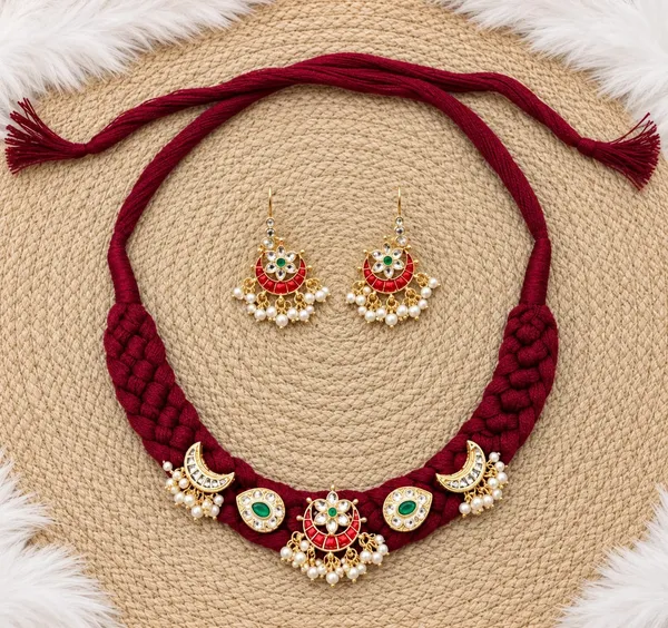 Maroon_Thread_Traditional_Necklace_Set_For_Women