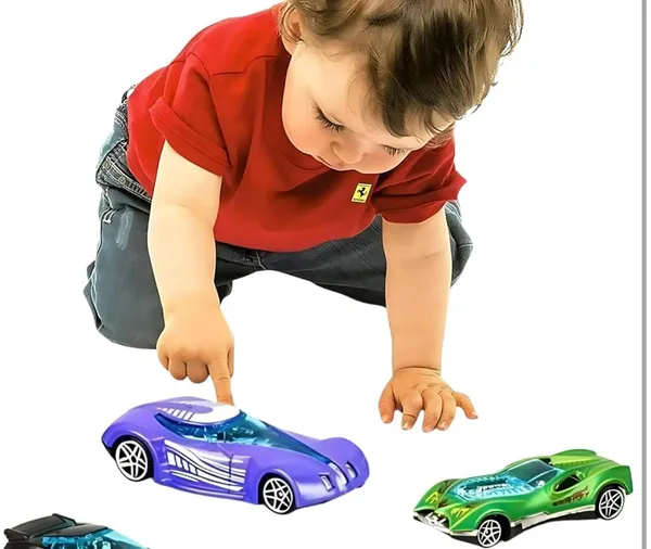 Color_Changing_Alloy_Toy_Cars_Set,_Temperature_Activated_Die-Cast_Style_Mini_Racing_Cars,_Pack_of_6,_Ages_3+