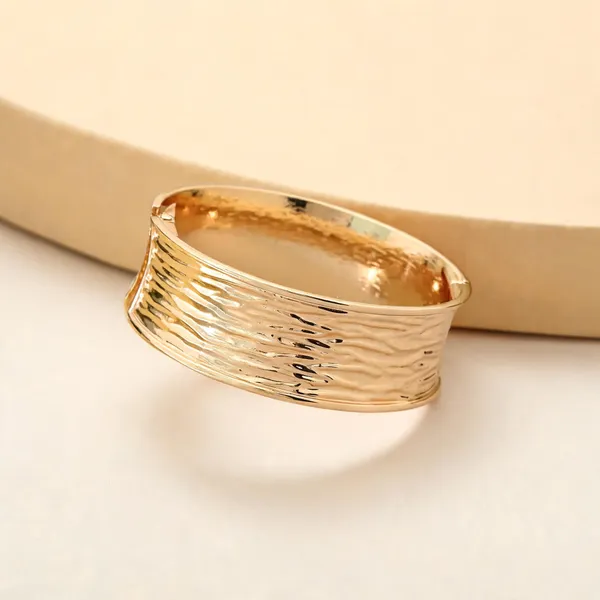 Gold_Color_Openable_Anti_Tarnish_Bracelet_With_Elegant_Party_Wear_Jewelry_Style_-_Gold