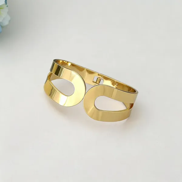 Gold_Color_Openable_Anti_Tarnish_Bracelet_With_Elegant_Premium_Fashion_Finish_-_Gold