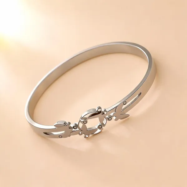 Silver_Color_Anti_Tarnish_Bracelet_With_Elegant_Everyday_Fashion_Appeal_-_Silver