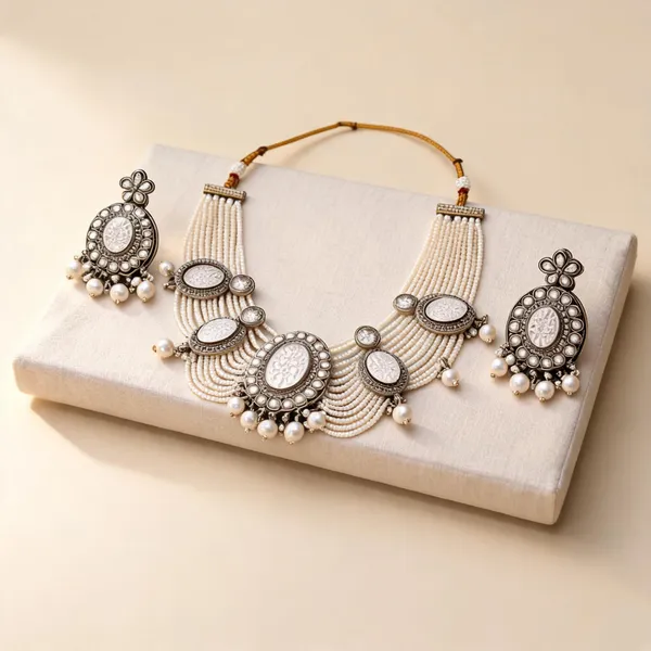 White_Color_Kundan_Necklace_Set_With_Classic_Elegance_For_Traditional_Occasions_-_White