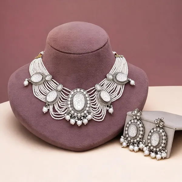 White_Color_Kundan_Necklace_Set_With_Classic_Elegance_For_Traditional_Occasions_-_White