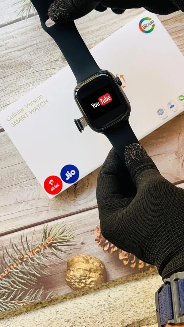 Smart_Watch_With_Camera_And_Fitness_Tracker