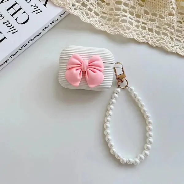 Silicone_Airpods_Pro_Case_With_Keychain