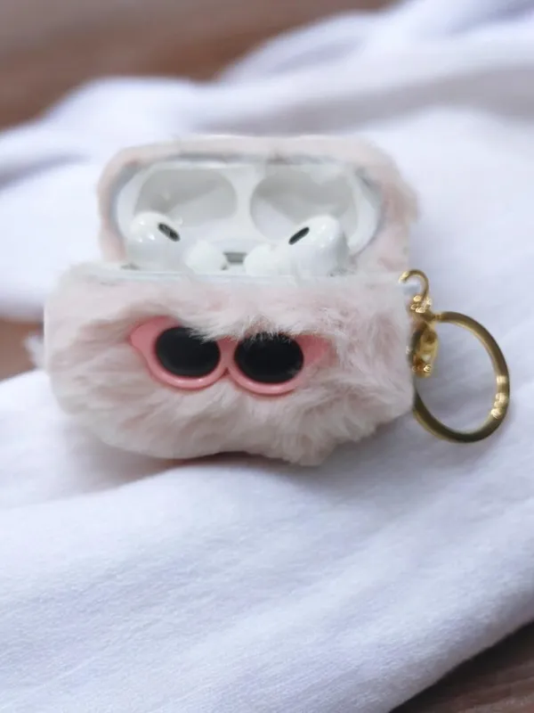 Silicone_Airpods_Pro_Case_With_Keychain
