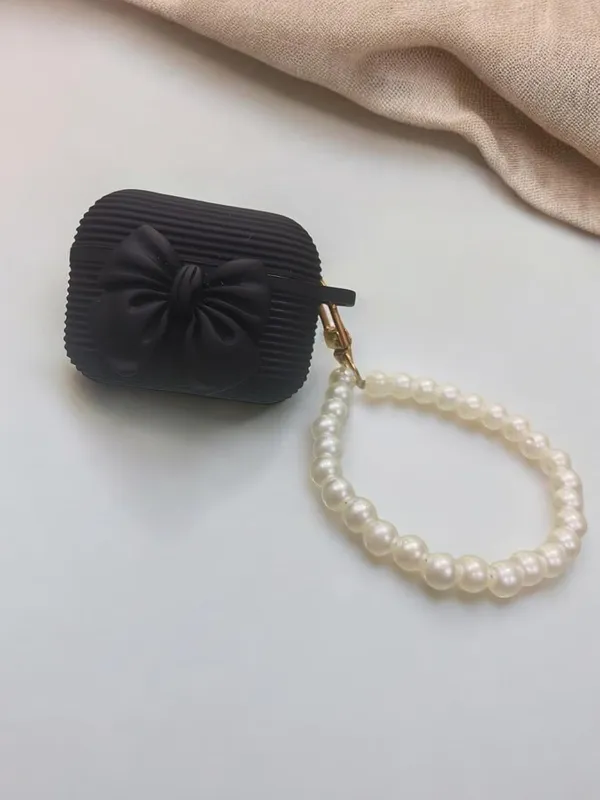 Silicone_Airpods_Pro_Case_With_Bow_Tie_Design