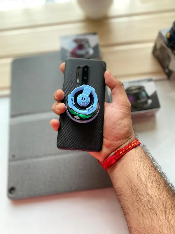 Mini_Magnetic_Wireless_Bluetooth_Speaker
