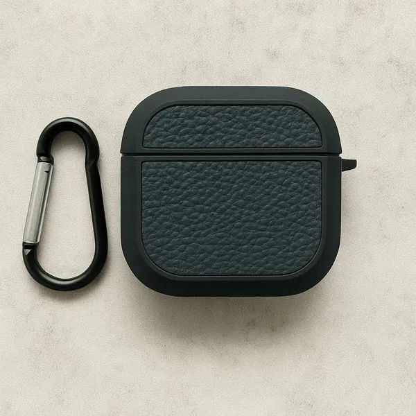 Airpods_4_Case_Cover_With_Carabiner