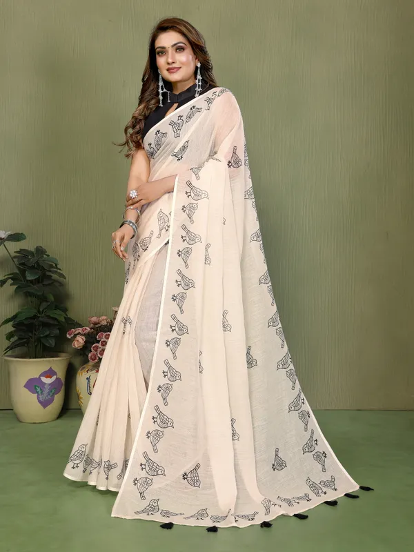 Cream_Printed_Ethnic_Saree_For_Women