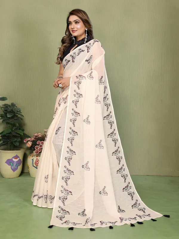 Off_White_Printed_Saree_For_Women