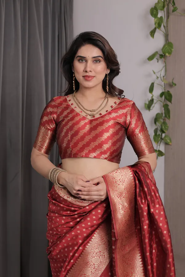 Crimson_Red_Soft_Lichi_Silk_Saree_With_Golden_Zari_Artistry_&_Floral_Pallu
