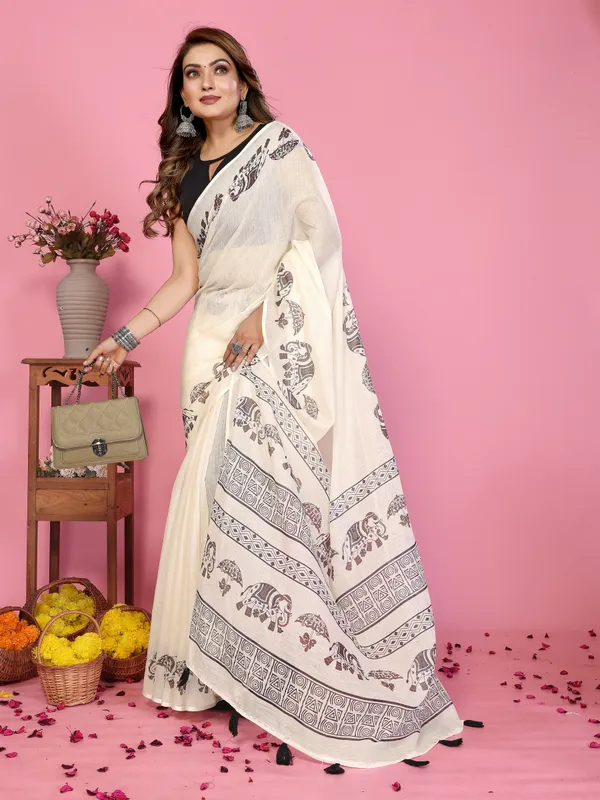 Cream_Cotton_Printed_Saree_For_Women