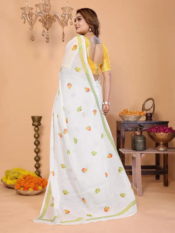 White_Printed_Saree_For_Women