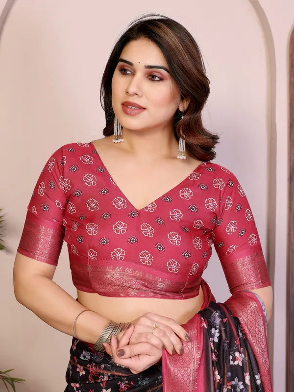 Pink_Printed_Ethnic_Saree_For_Women