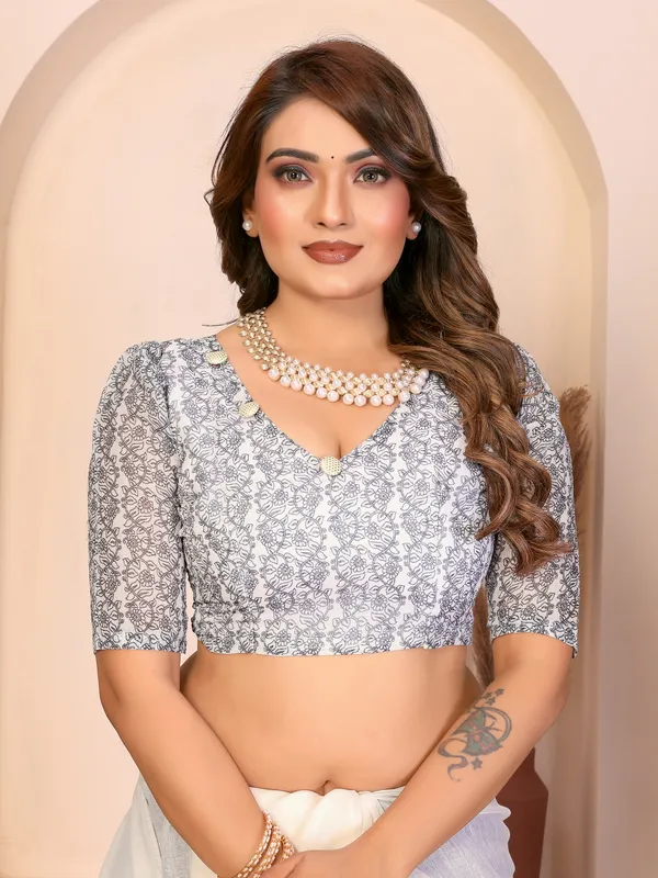 White_Printed_Saree_With_Blouse_For_Women