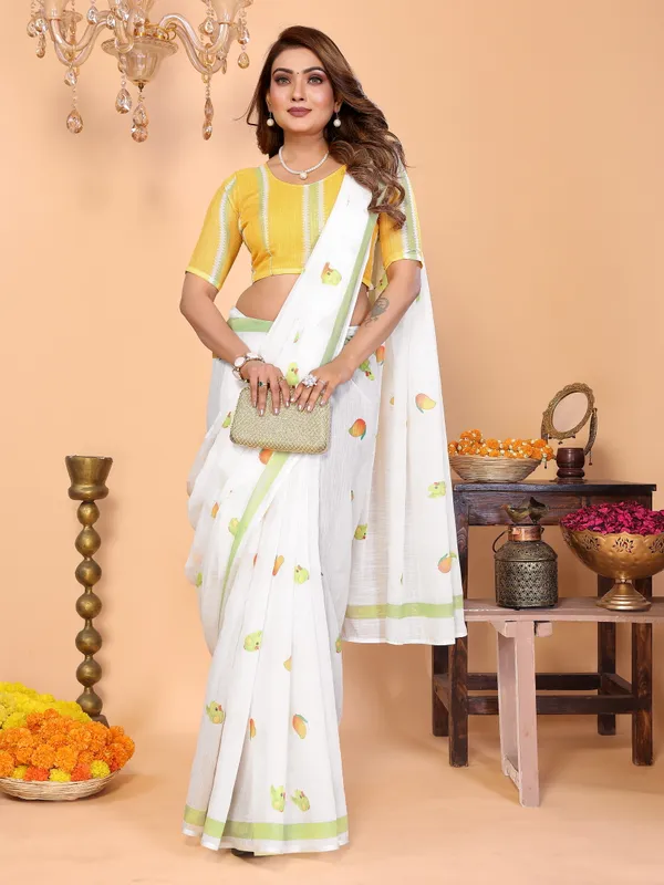 White_Printed_Saree_For_Women