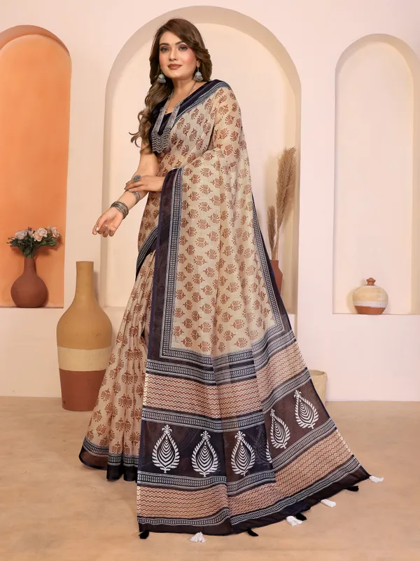 Black_Printed_Saree_For_Women