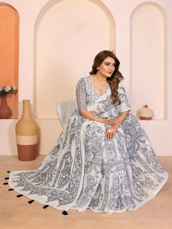 White_Printed_Saree_With_Blouse_For_Women