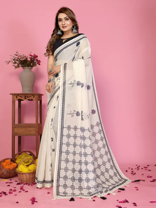 Off_White_Printed_Saree_For_Women
