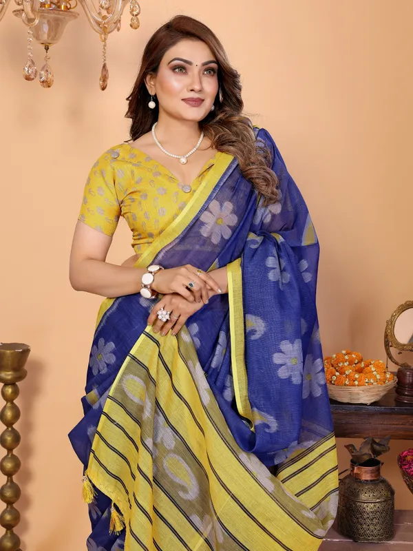 Blue_And_Yellow_Floral_Print_Saree_For_Women